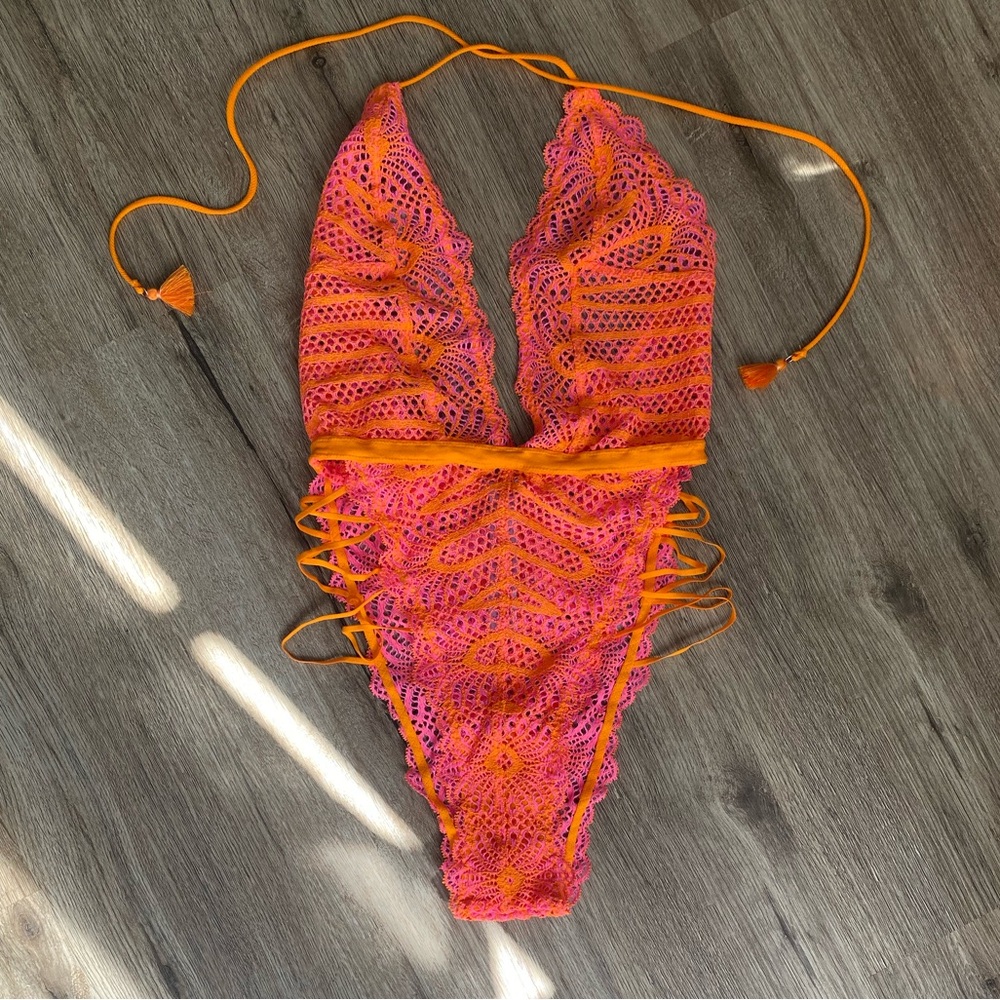 NWT Savage Fenty Lace Crochet Teddy